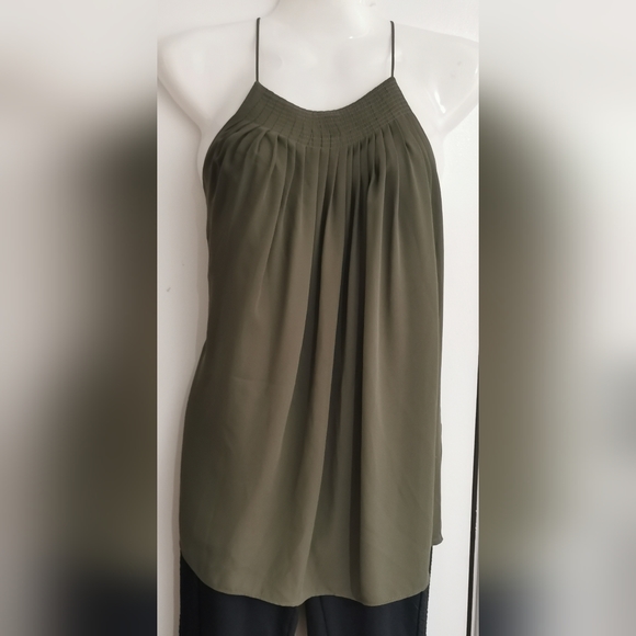 RW&CO. Tops - NWOT RW&CO elegant top. Ptp:19 1/2". L:19"